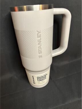 Stanley 30 oz. Quencher ProTour Flip Straw 'Ash Fade' (Missing Lid and Straw)